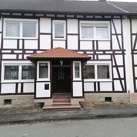Monteurzimmer Oberlistingen Zweibettzimmer Mit 2 Baedern Breuna Kültér fotó