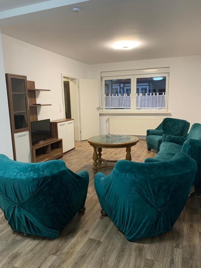 Monteurzimmer Oberlistingen Zweibettzimmer Mit 2 Baedern Breuna Kültér fotó